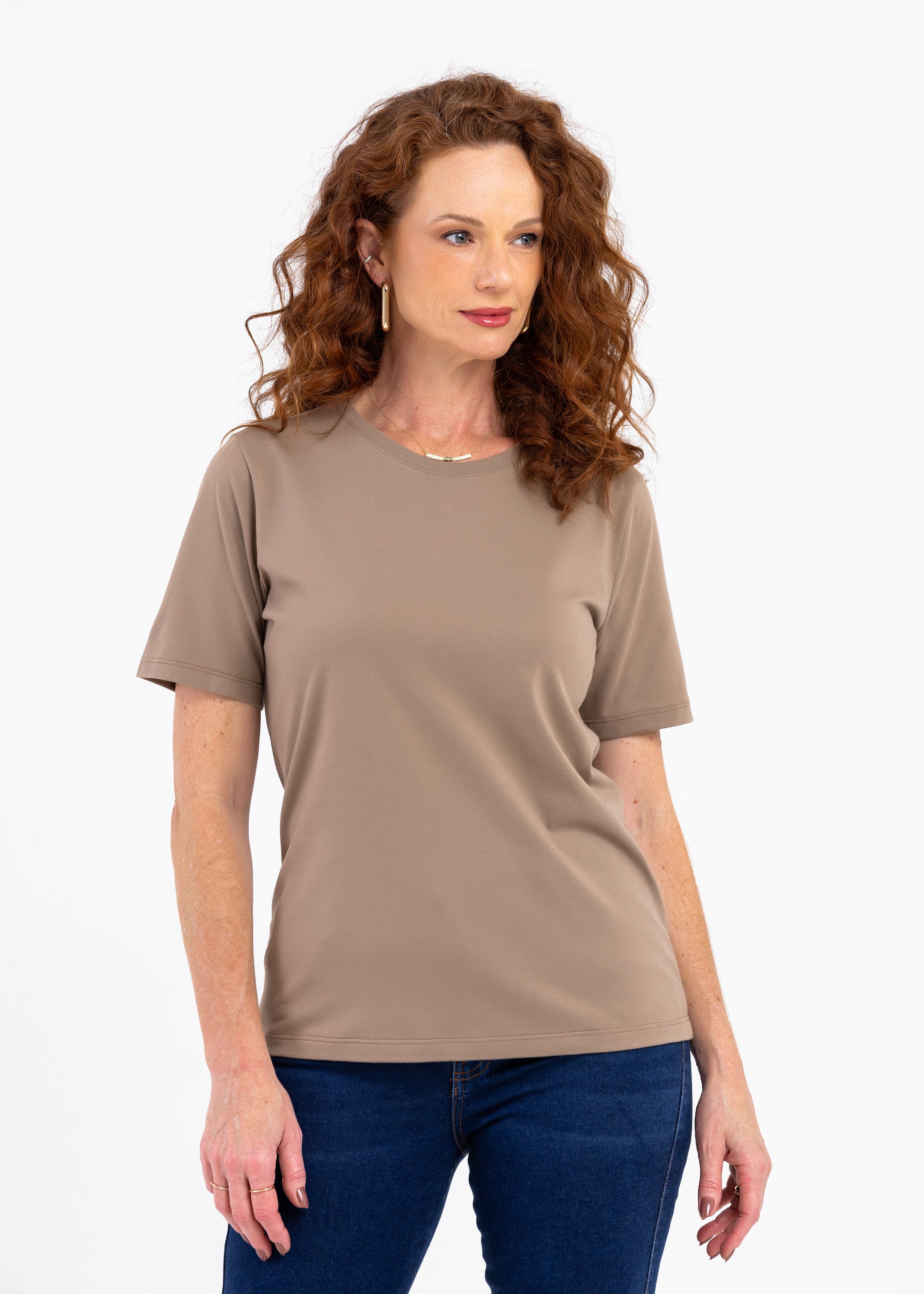 Camiseta Básica Feminina - Marrom Claro