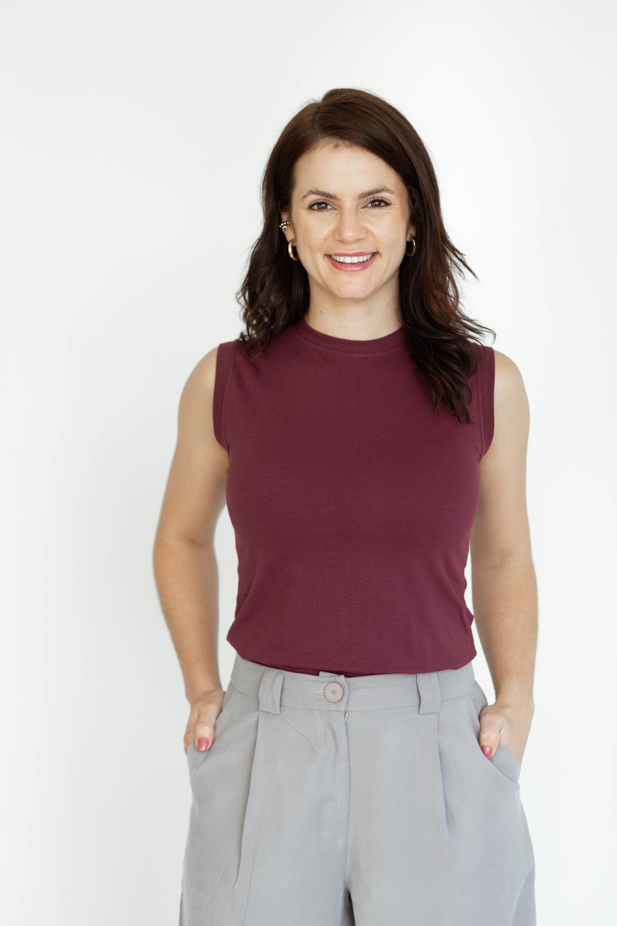 Regata Básica Malha com Elastano Maia - Vermelho Bordo
