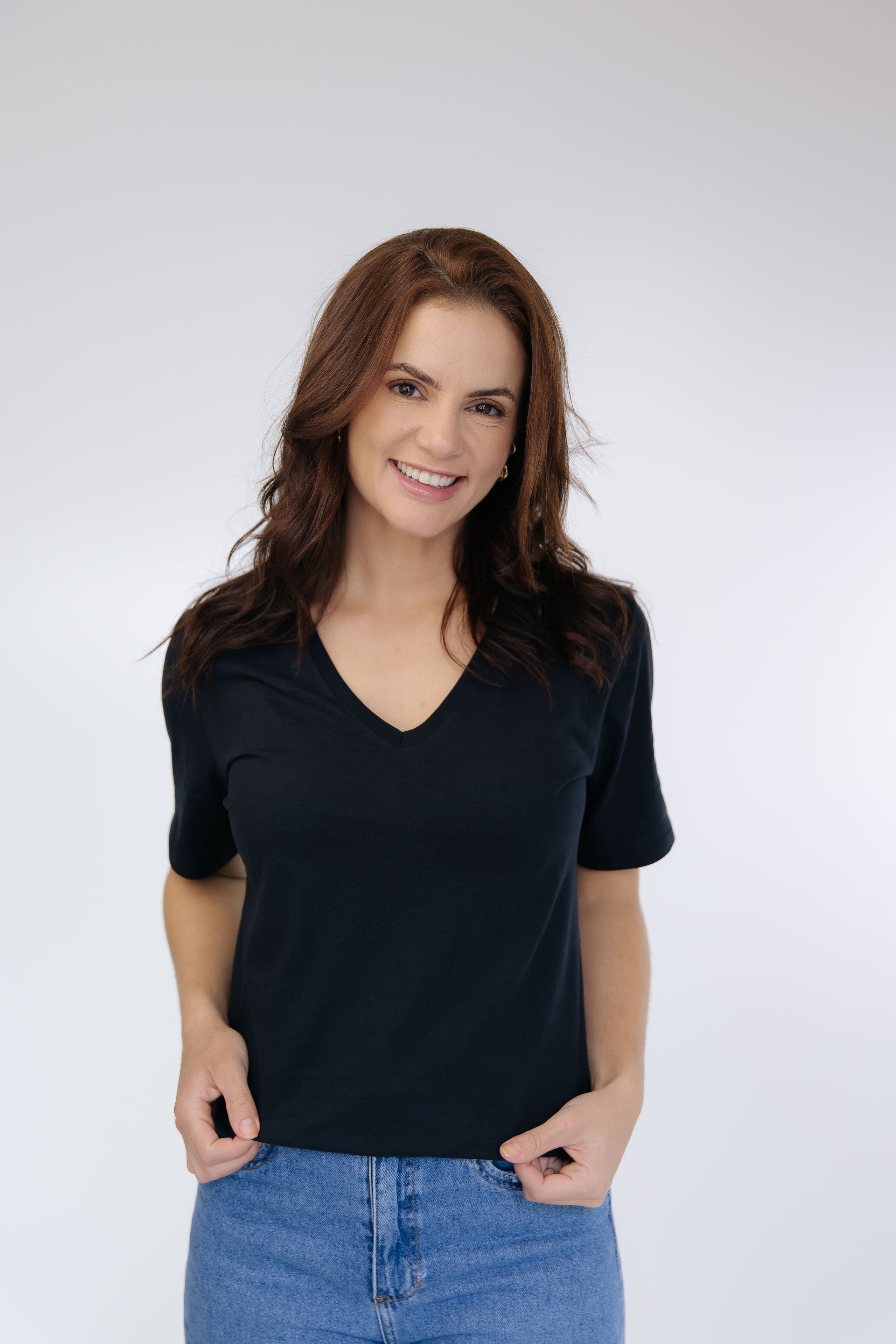 Camiseta Gola V Feminina Algodão Pima - PRETO