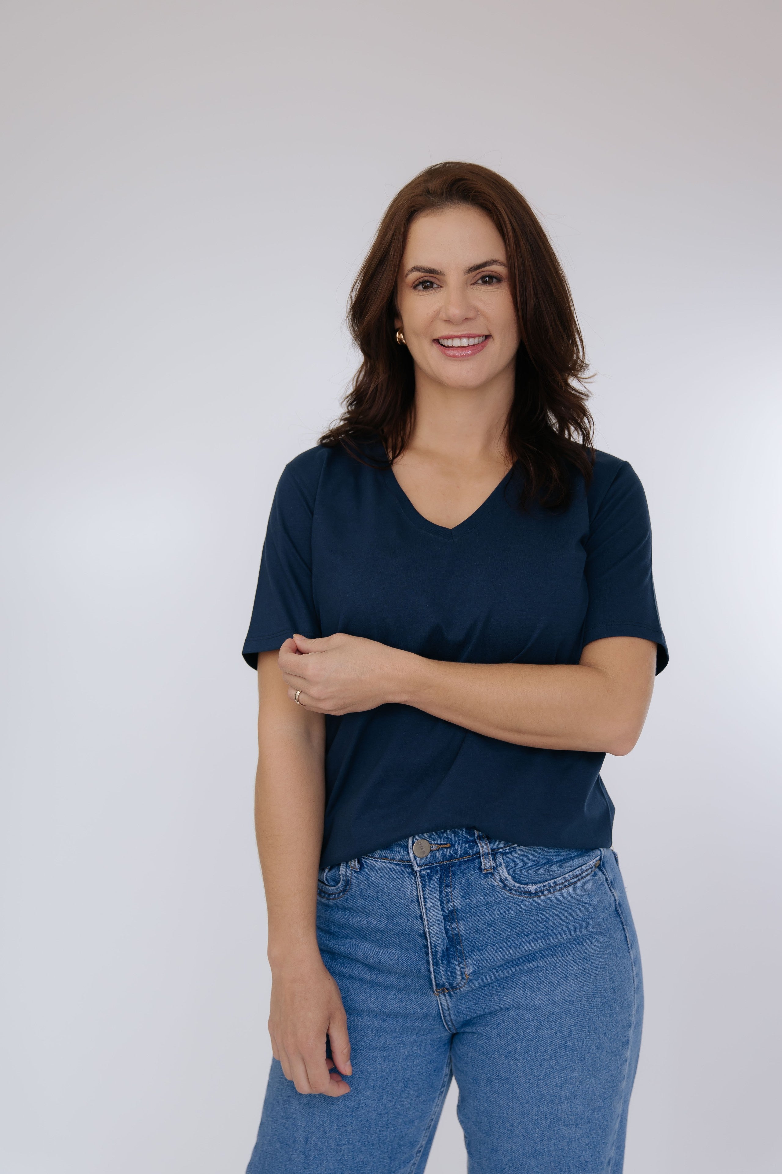Camiseta Gola V Feminina Algodão Pima - AZUL MARINHO
