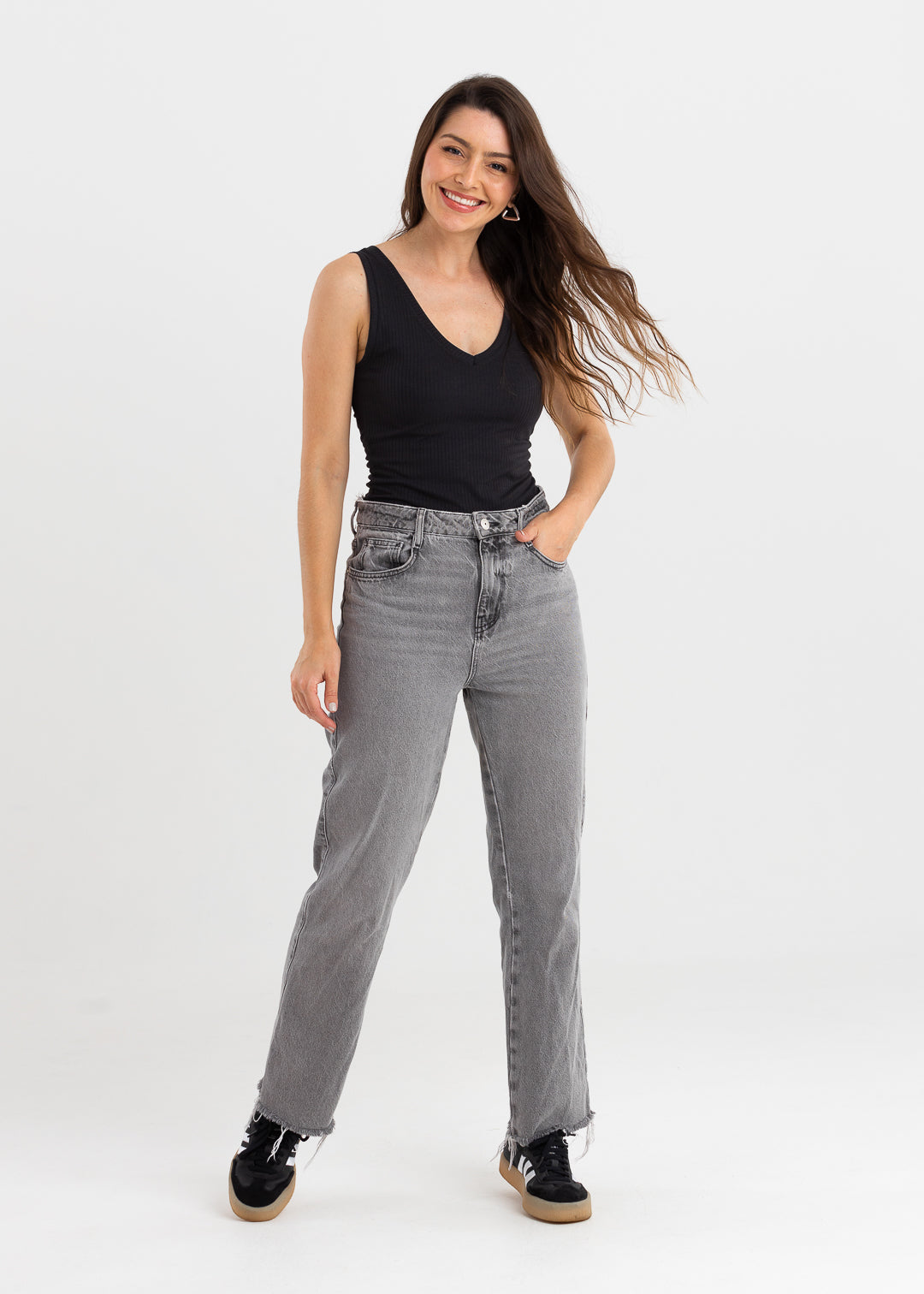 Regata Canelada Gola V Ana - Preta