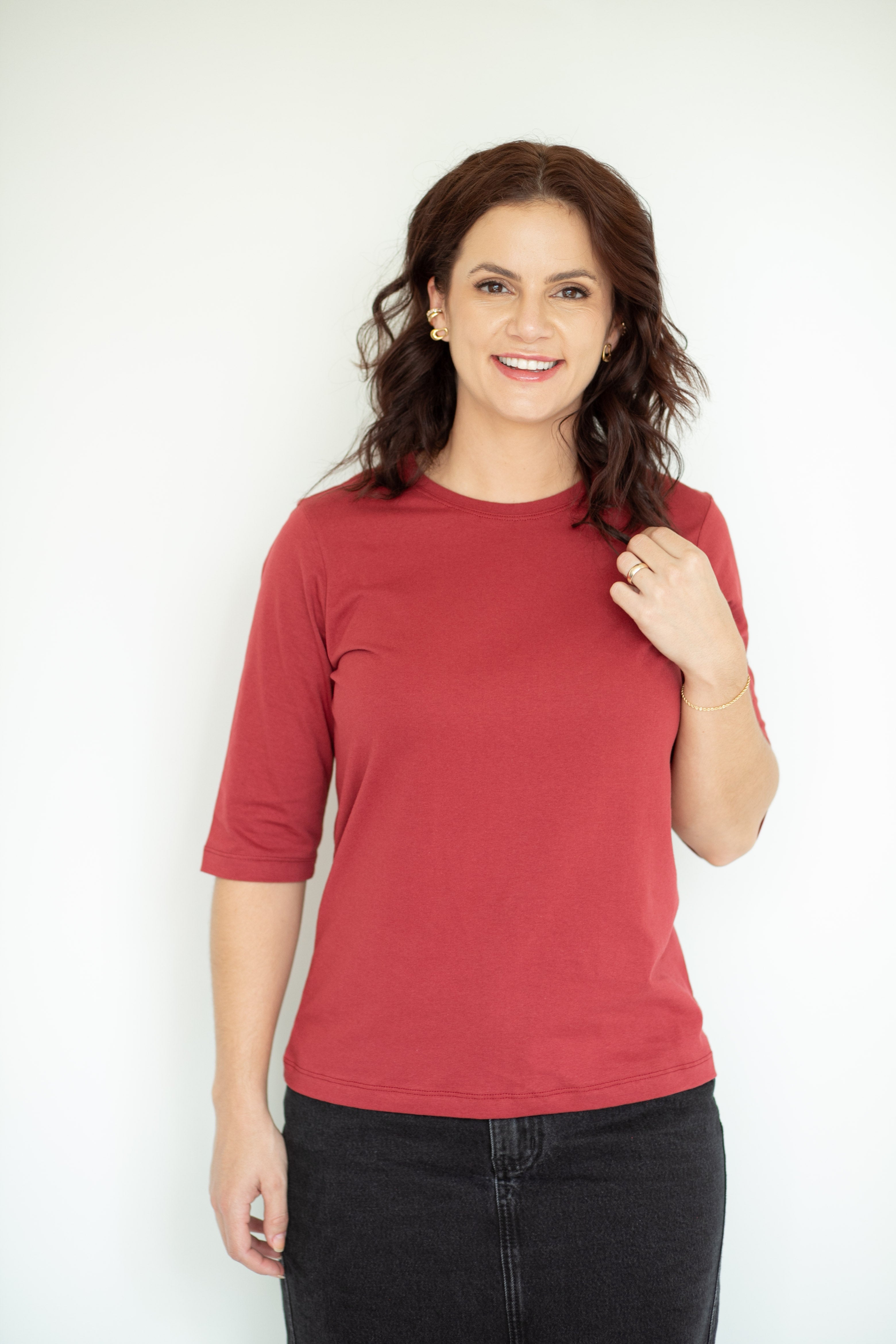 Camiseta Feminina Manga 3/4 Gola Redonda - Vermelho Vinho