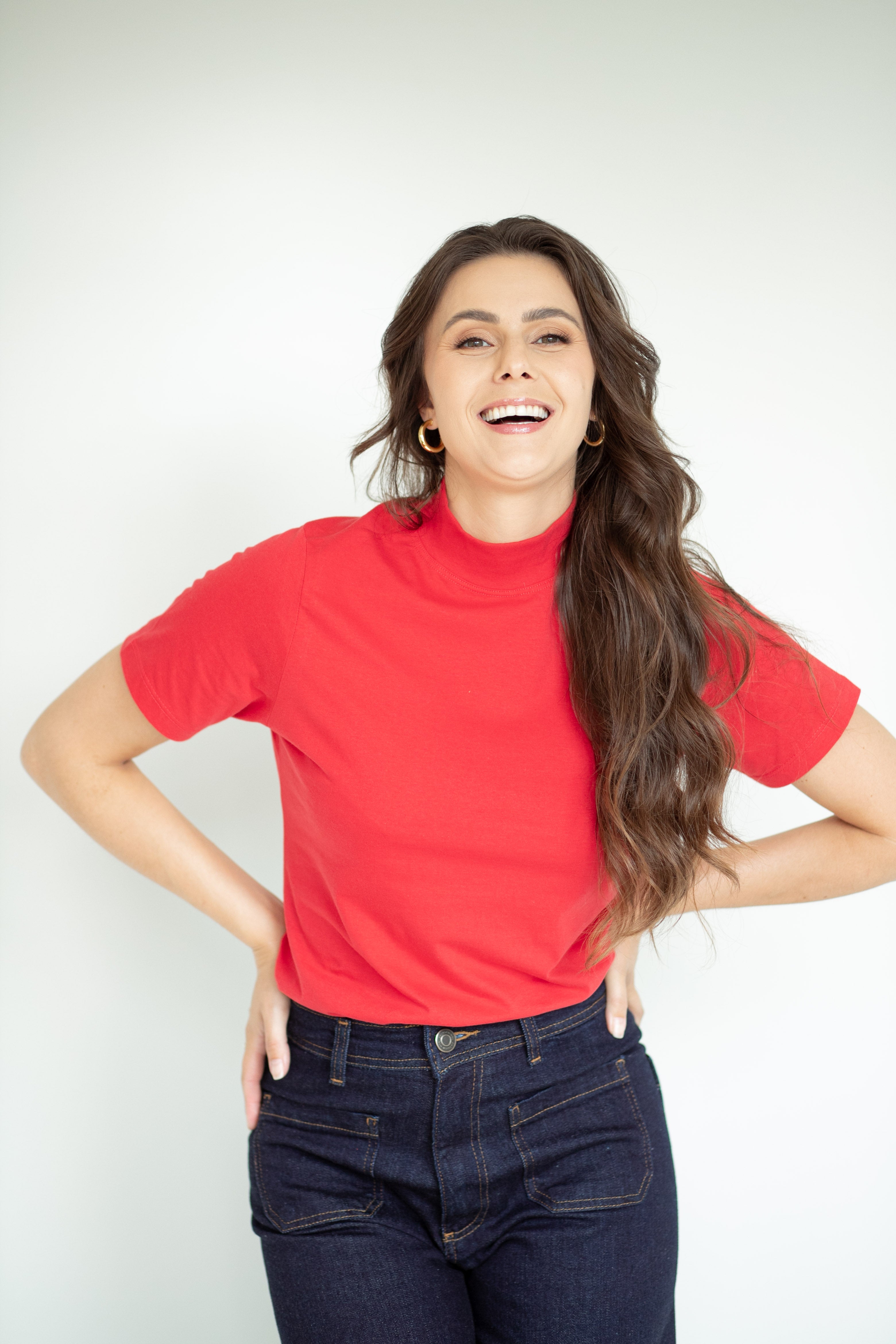 Camiseta Feminina Gola Alta - Vermelha