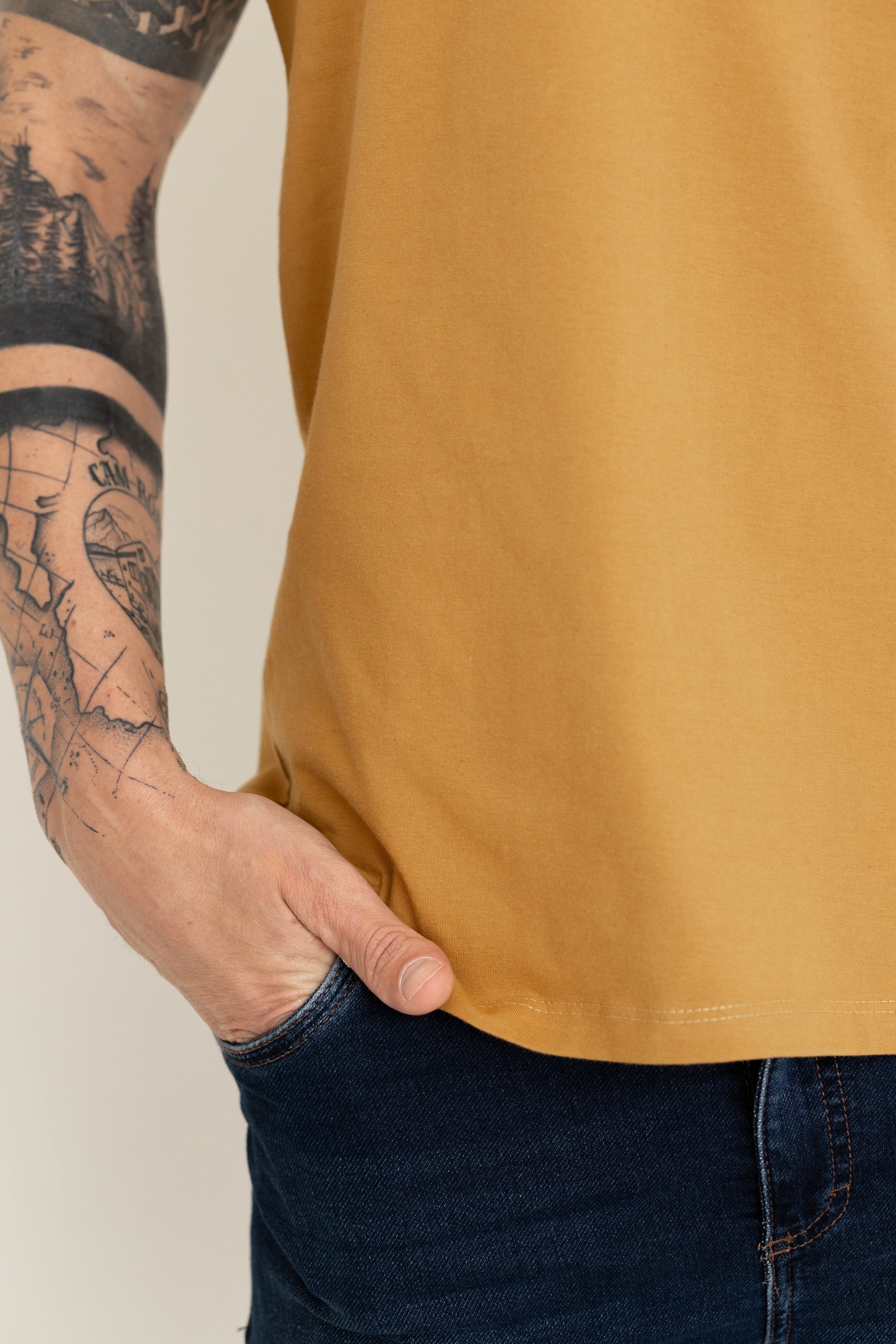 Camiseta Básica Masculina Malha Pima - Caramelo
