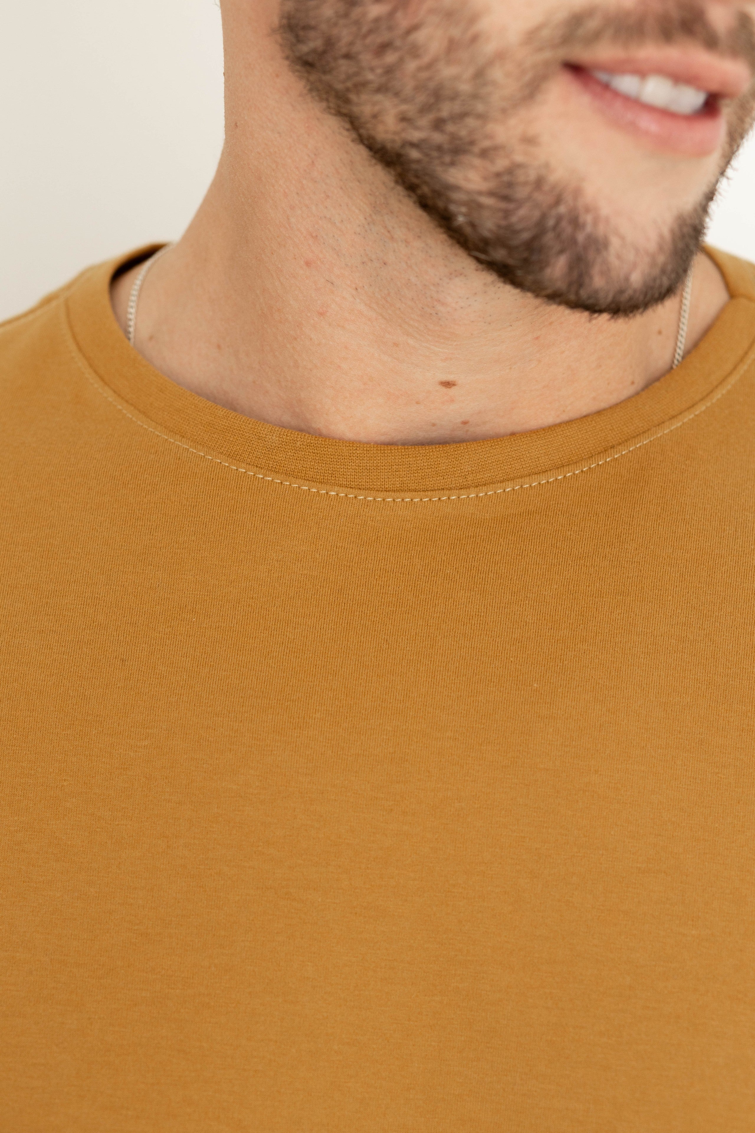 Camiseta Básica Masculina Malha Pima - Caramelo