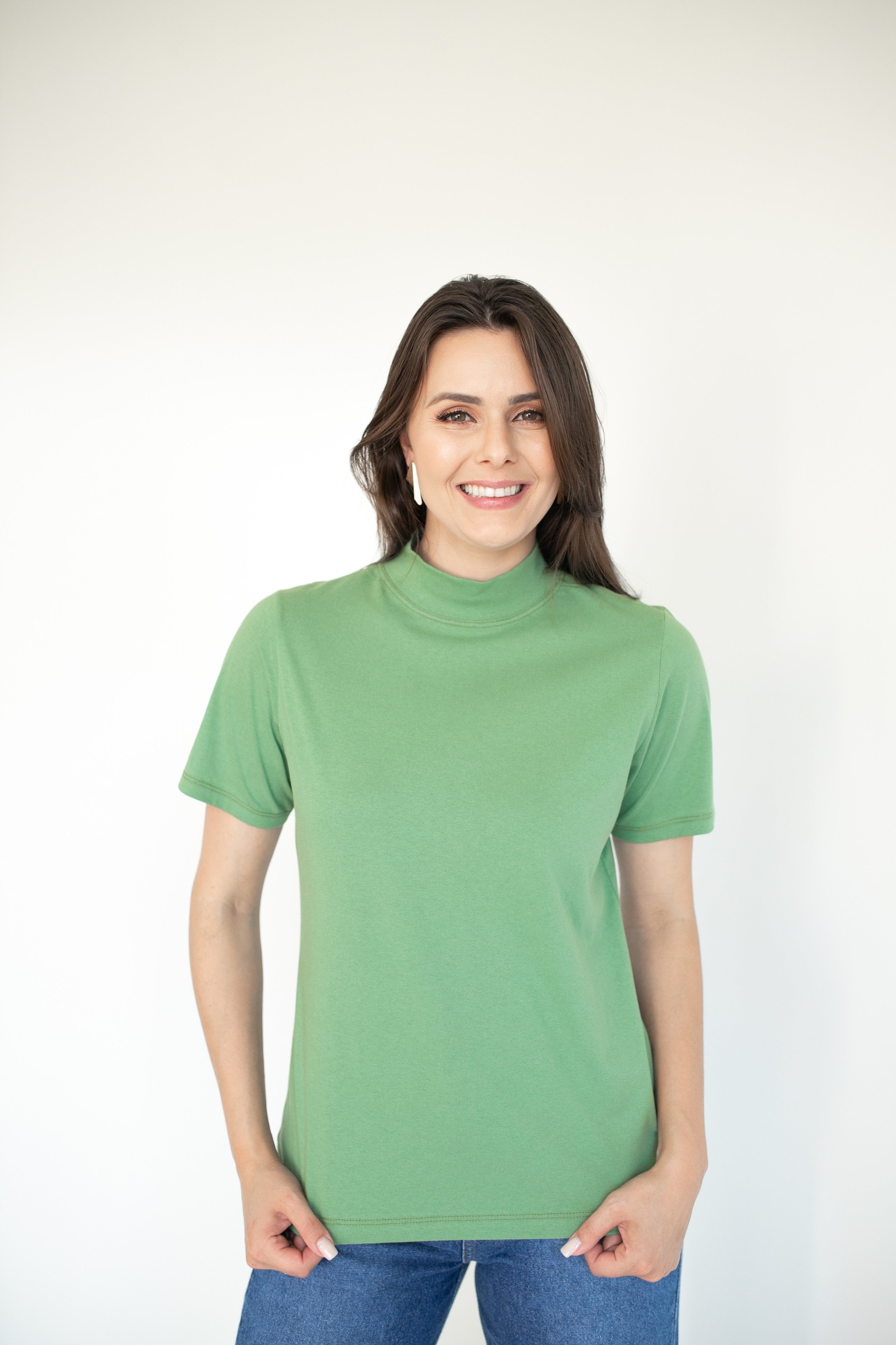 Camiseta Feminina Gola Alta - Verde