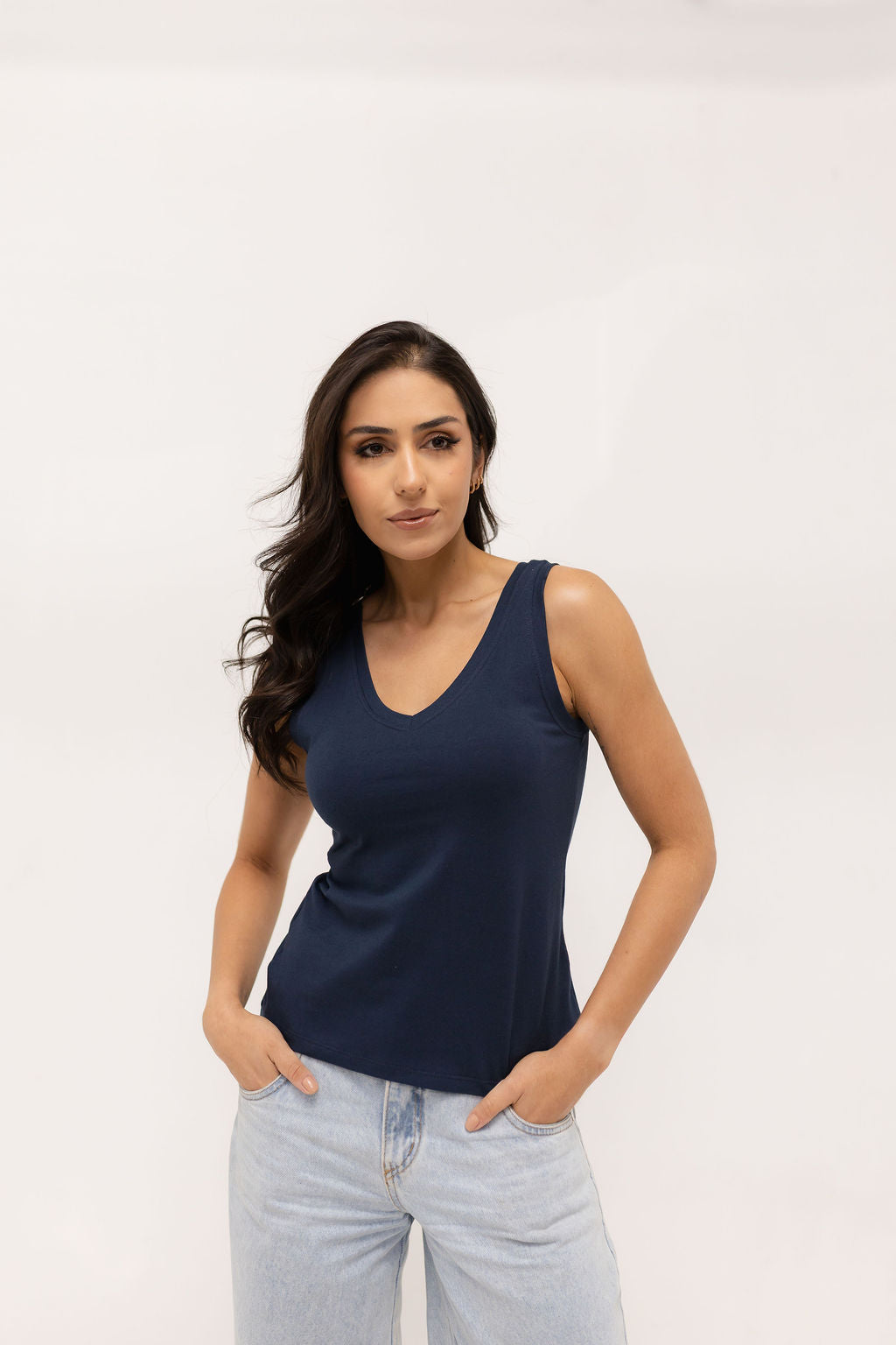 Regata Malha com Elastano Gola V - Azul Marinho