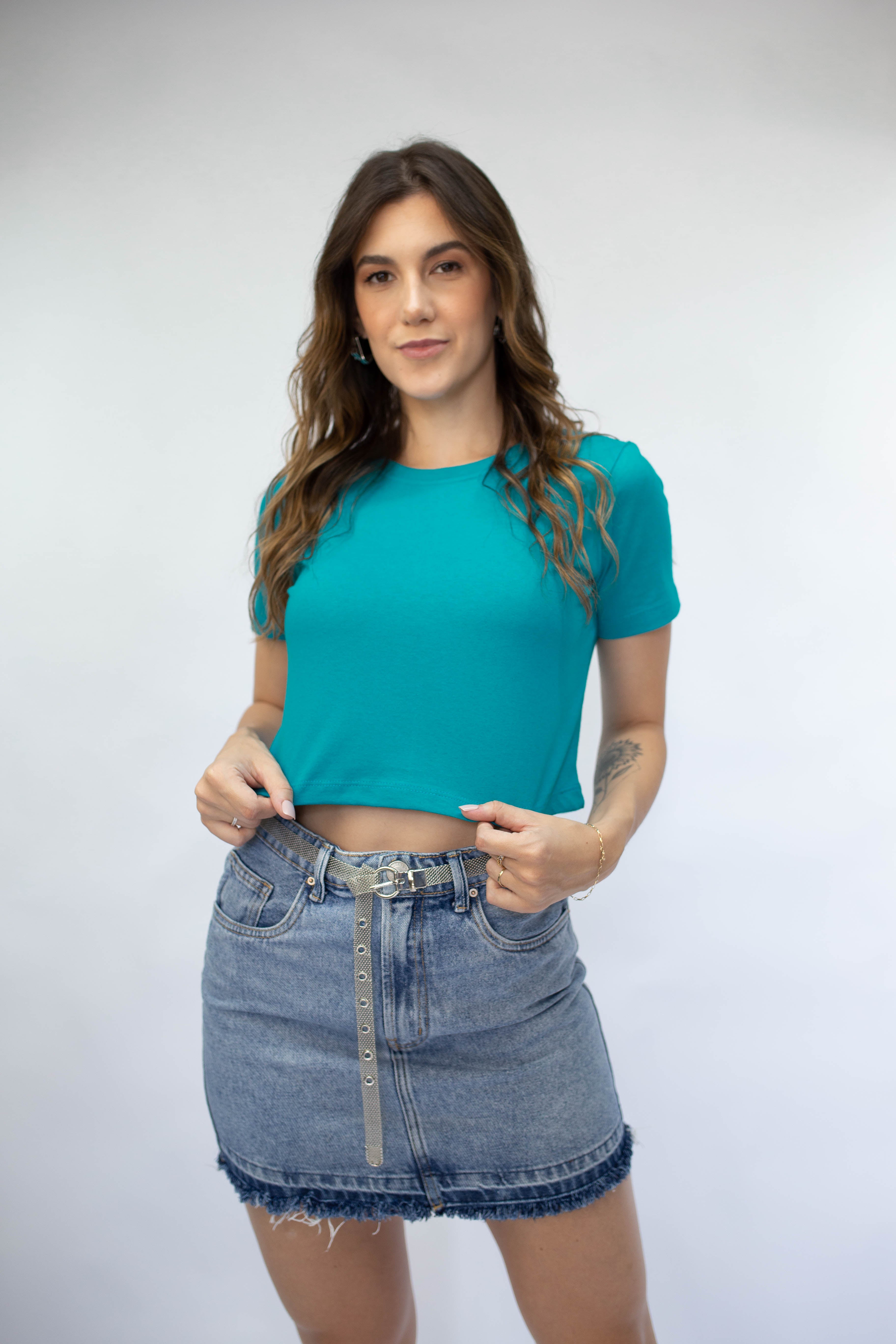 Camiseta Cropped Gola U - Azul Petróleo
