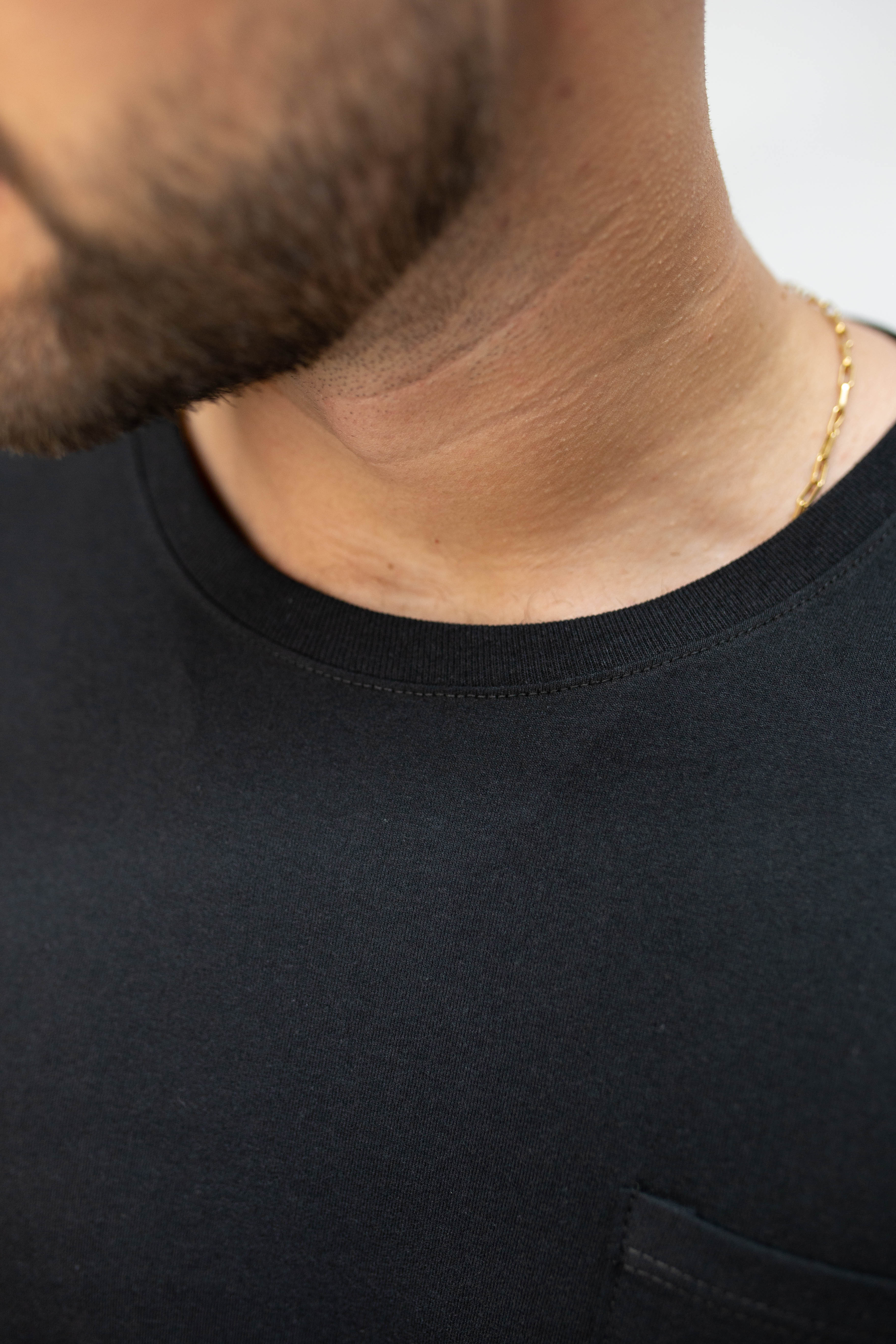 Camiseta Básica Masculina Com Bolso - Preta