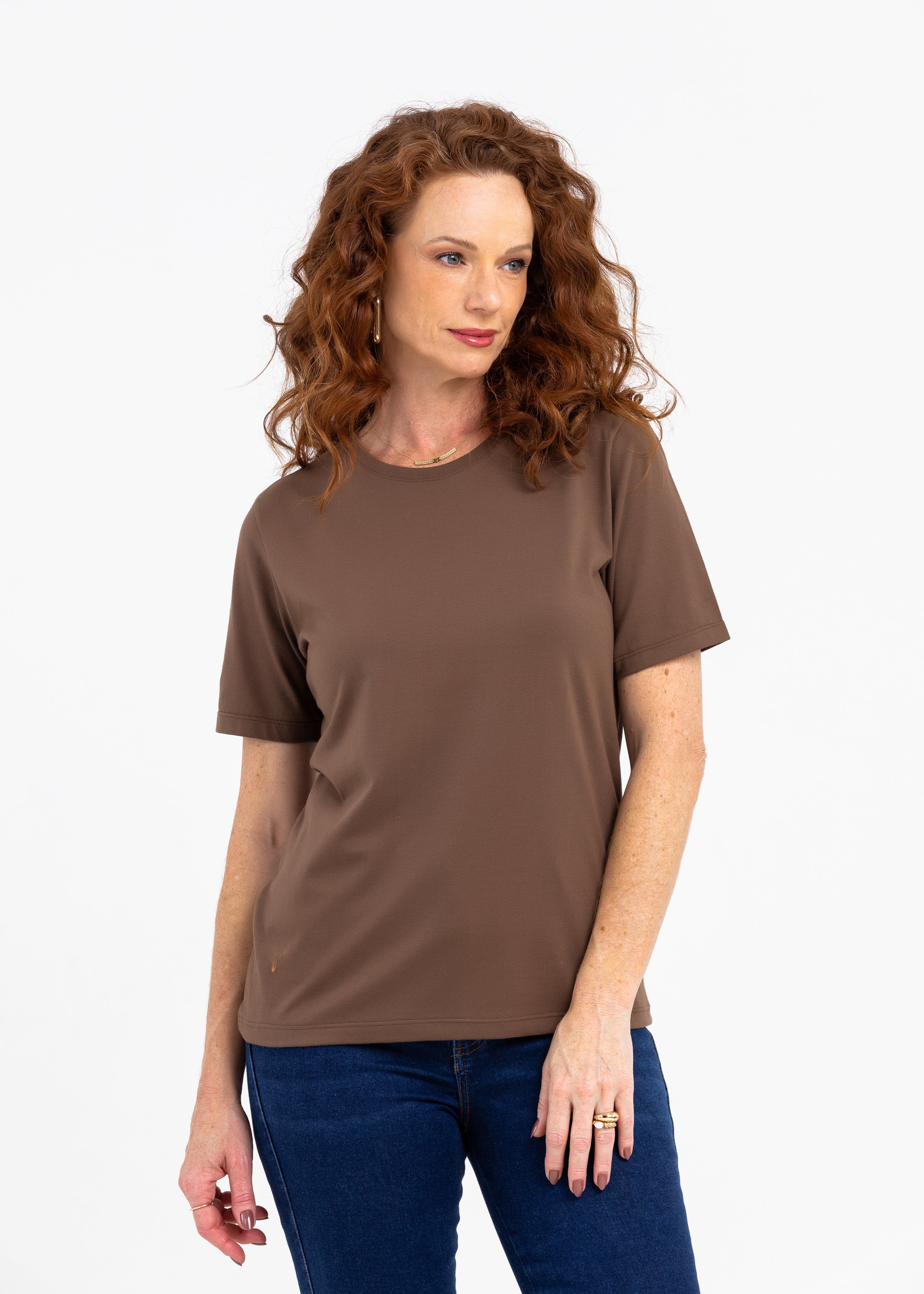 Camiseta Básica Feminina Malha Pima - MARROM CACAU