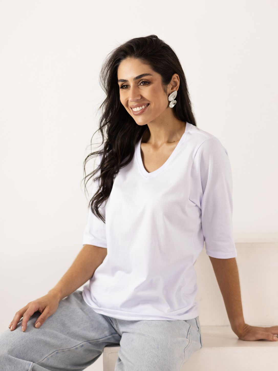 Camiseta Feminina Manga 3/4 Gola V - Branca
