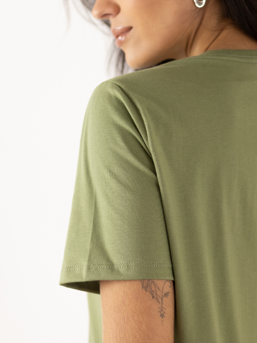 Camiseta Manga Curta Algodão Premium - Verde Militar