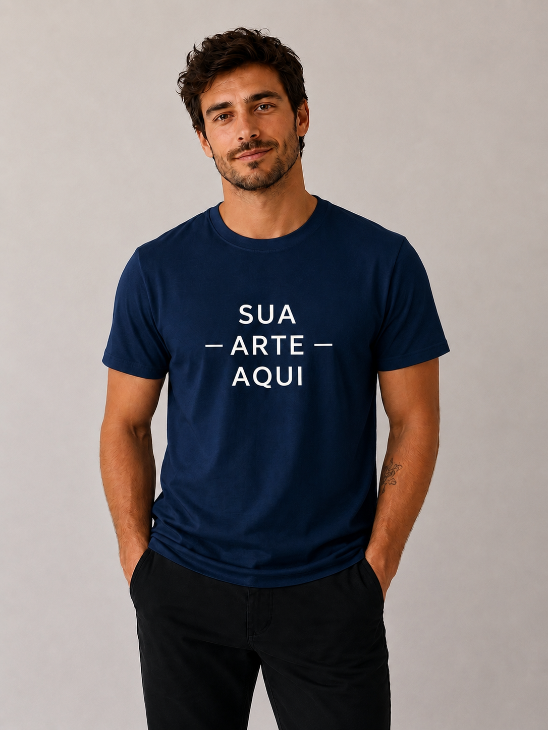 Camiseta Masculina  — Personalize a Sua - ESTAMPA NO CENTRO