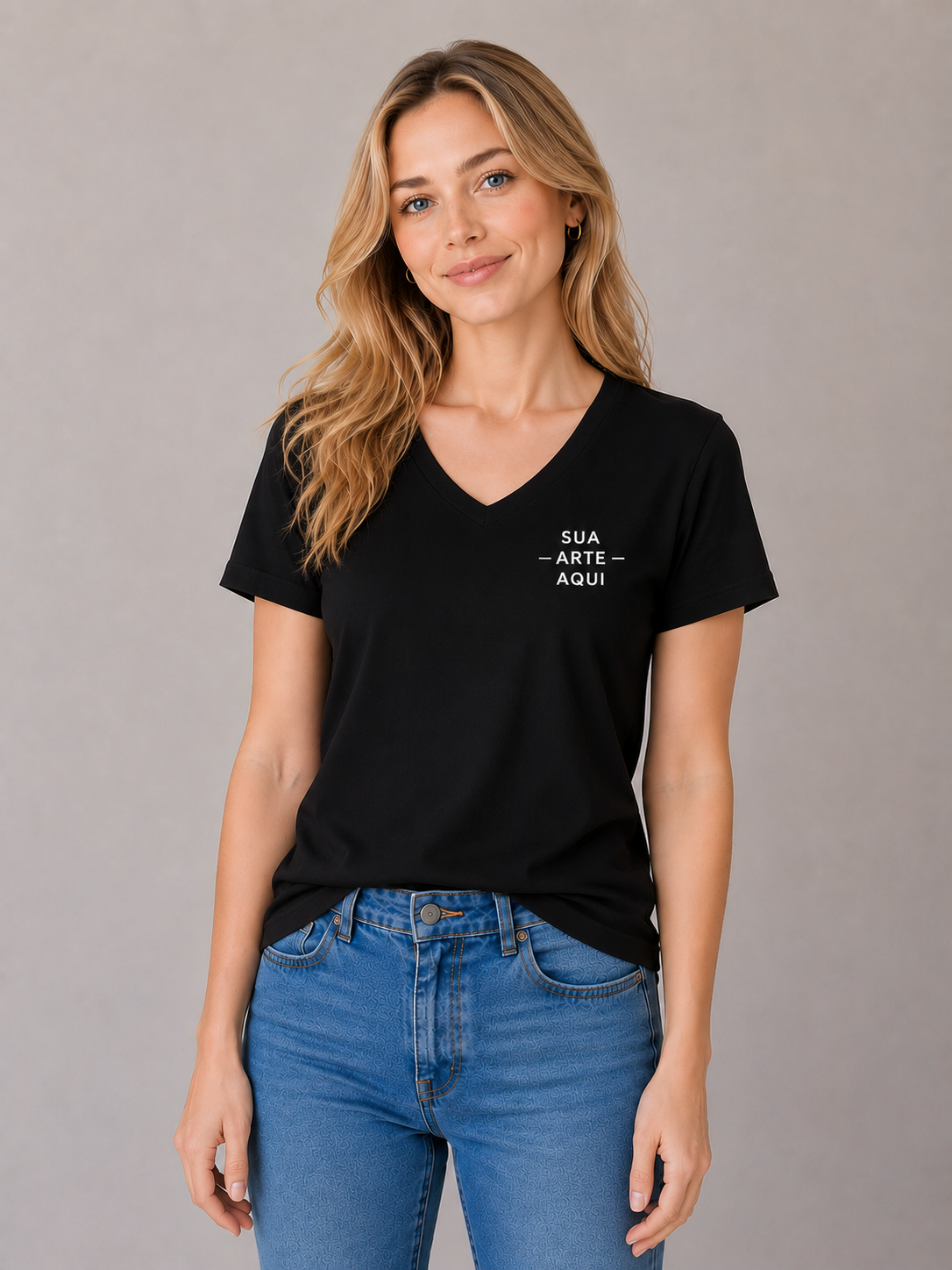 Camiseta Feminina Gola V — Personalize a Sua - ESTAMPA NO PEITO ESQUERDO