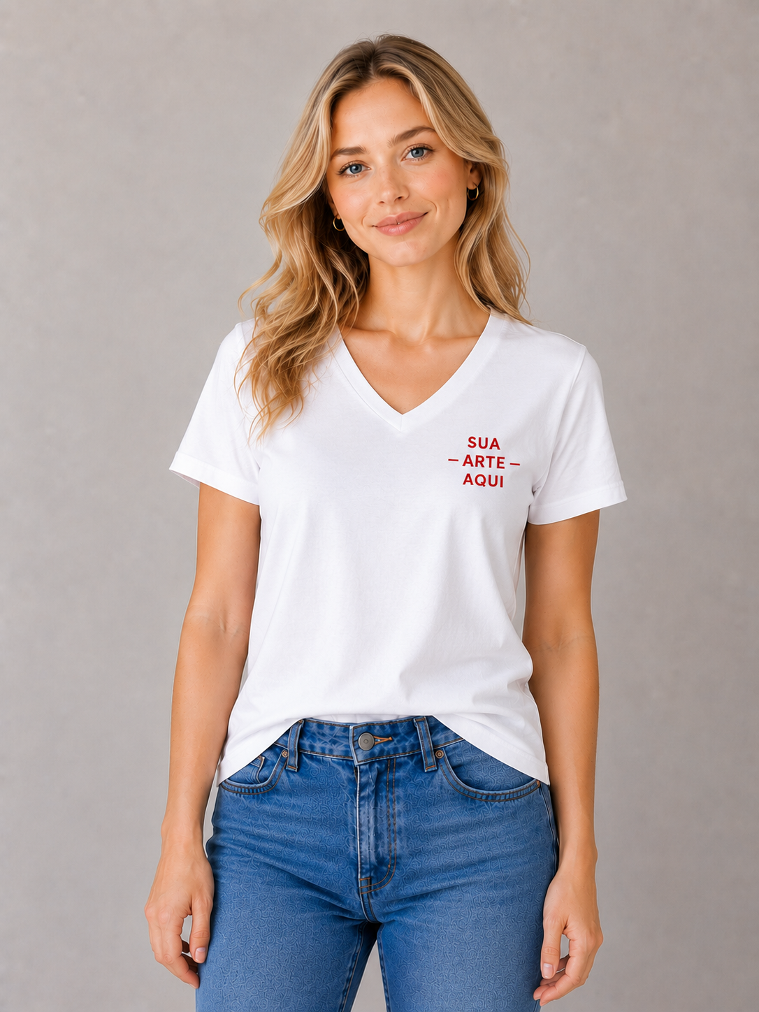 Camiseta Feminina Gola V — Personalize a Sua - ESTAMPA NO PEITO ESQUERDO