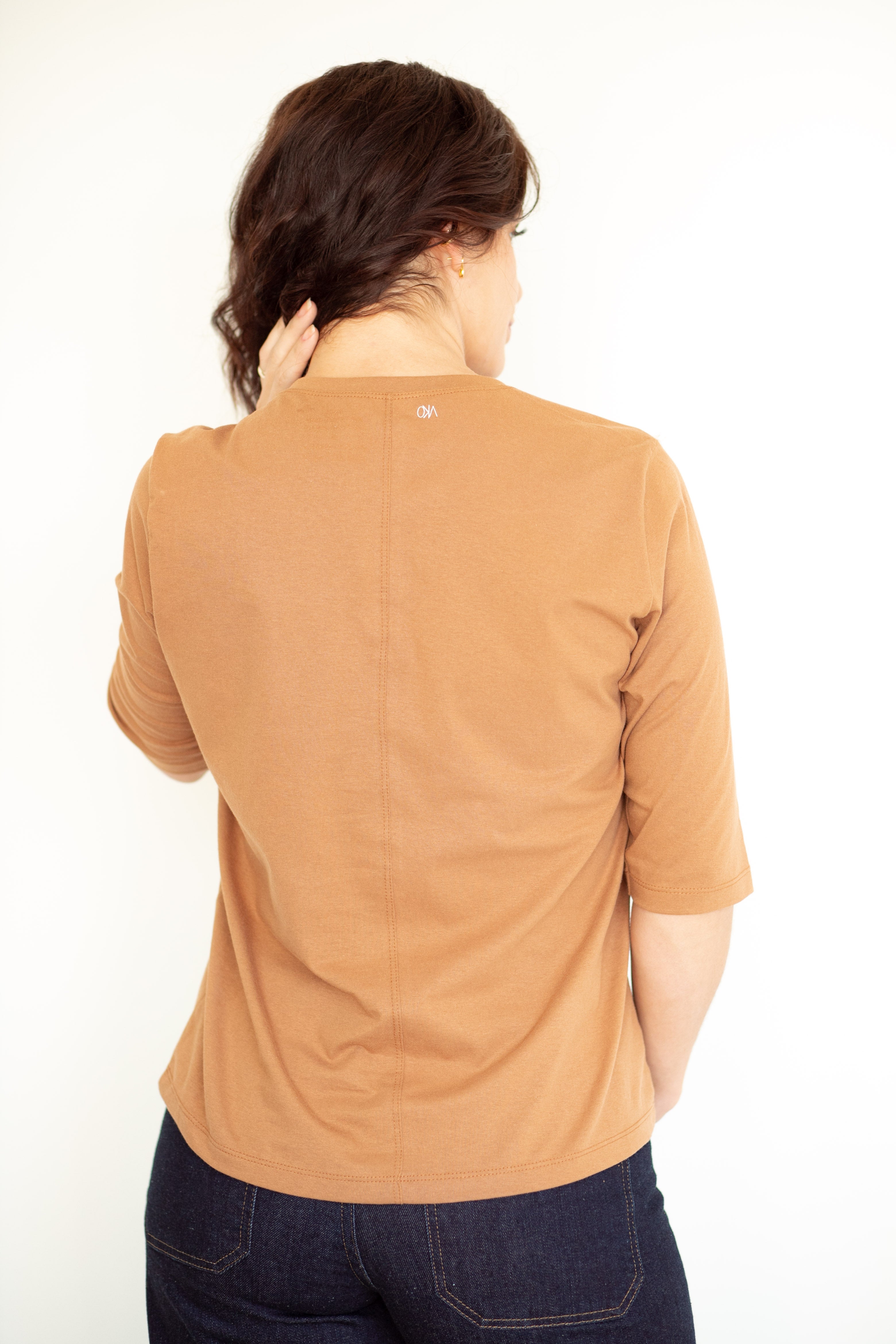 Camiseta Feminina Manga 3/4 Gola Redonda - Ocre