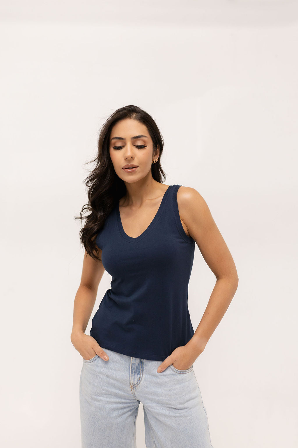 Regata Malha com Elastano Gola V  - Azul Marinho