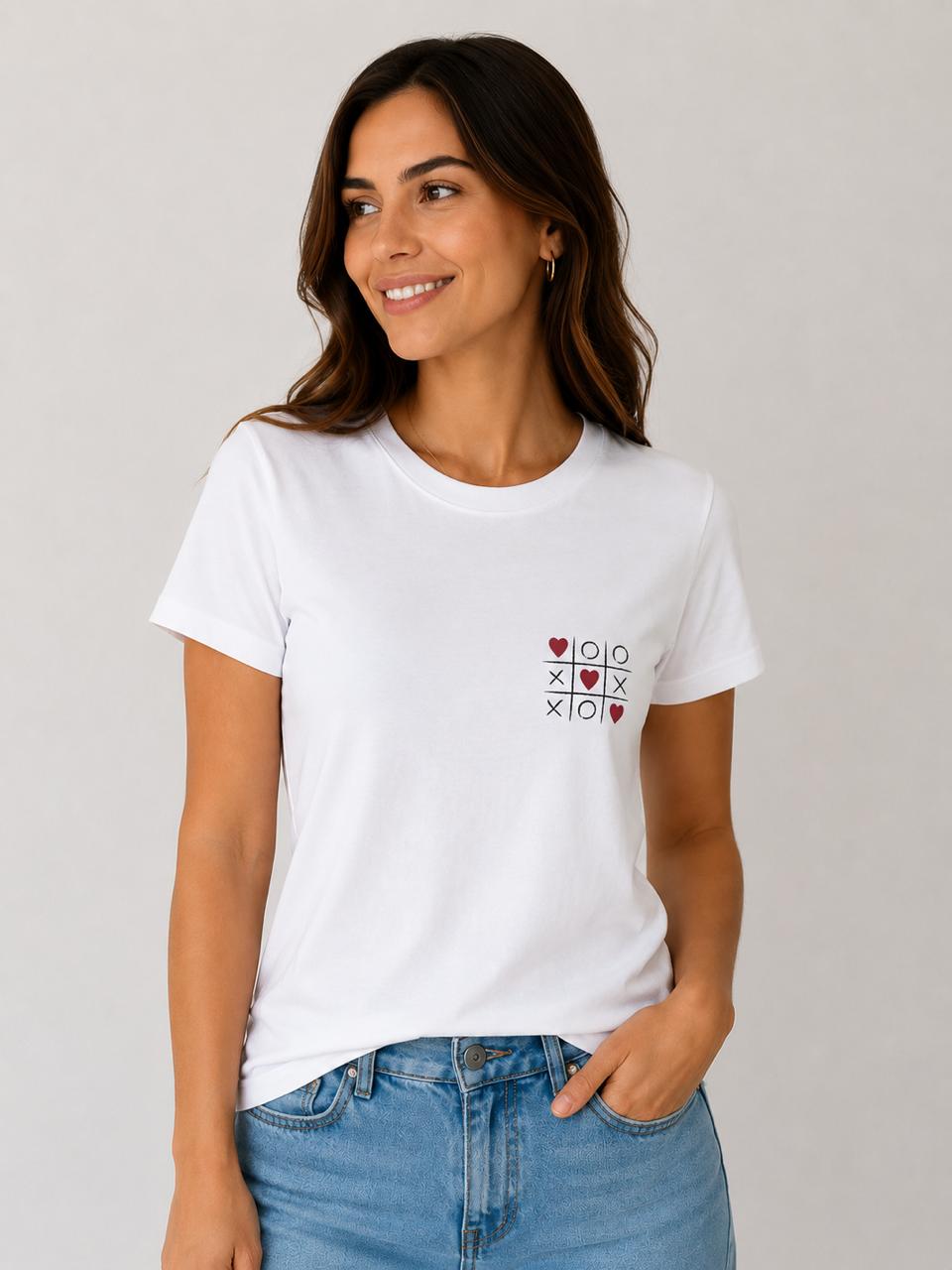 Camiseta Feminina Dia dos Namorados — Jogo da Velha - Peito Esquerdo