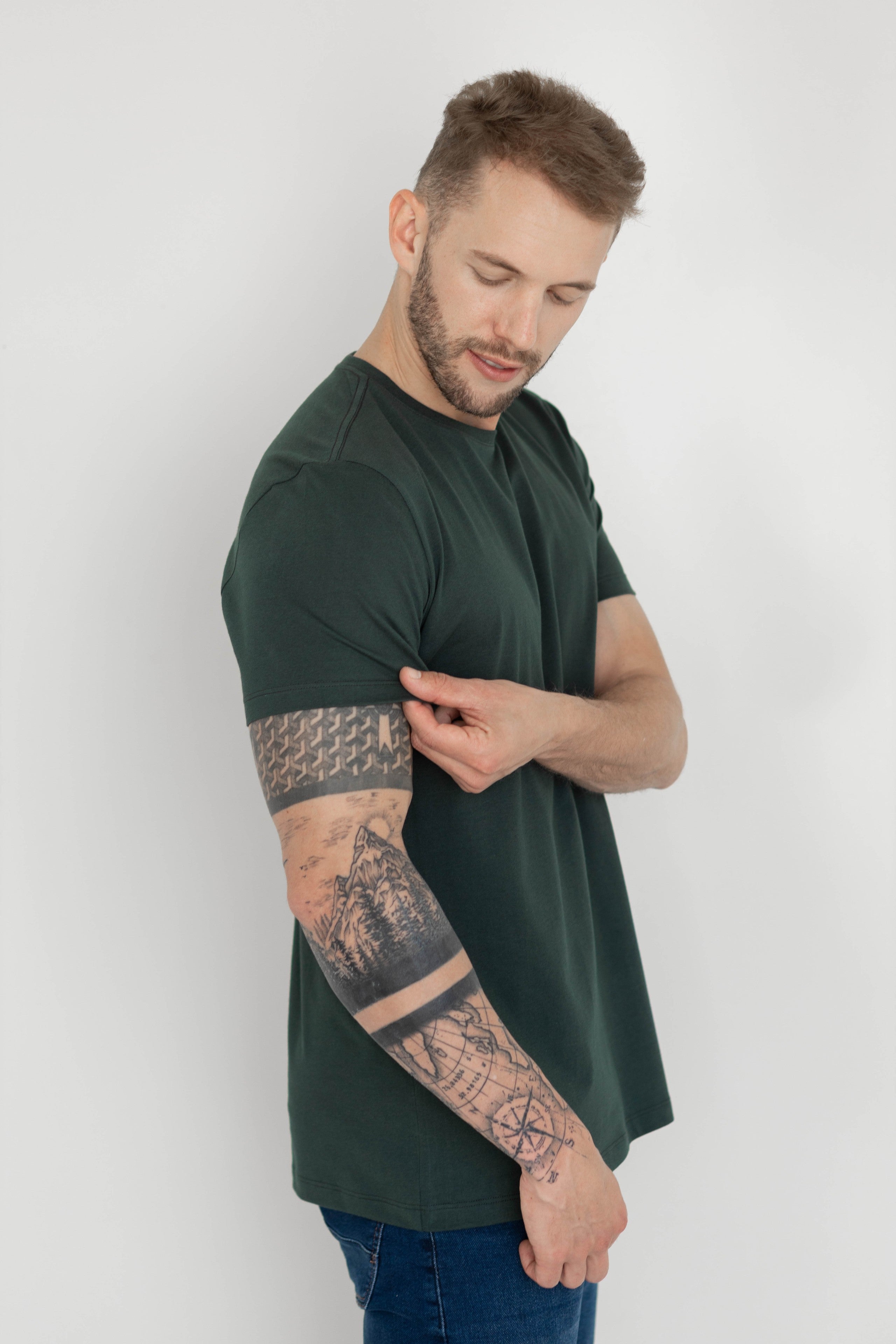 Camiseta Básica Masculina Malha Pima - Verde Militar