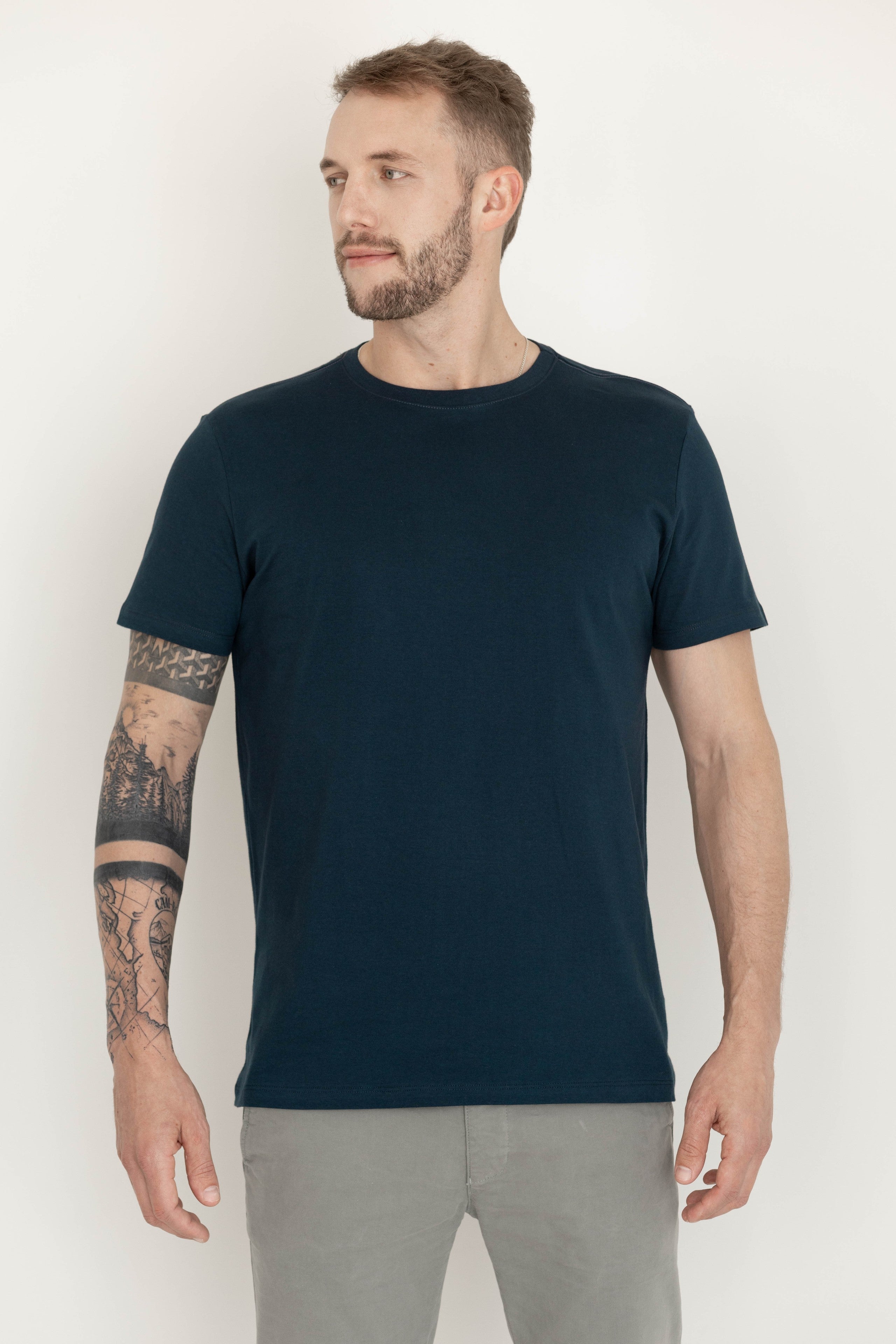 Camiseta Básica Masculina Malha Pima - Azul Marinho