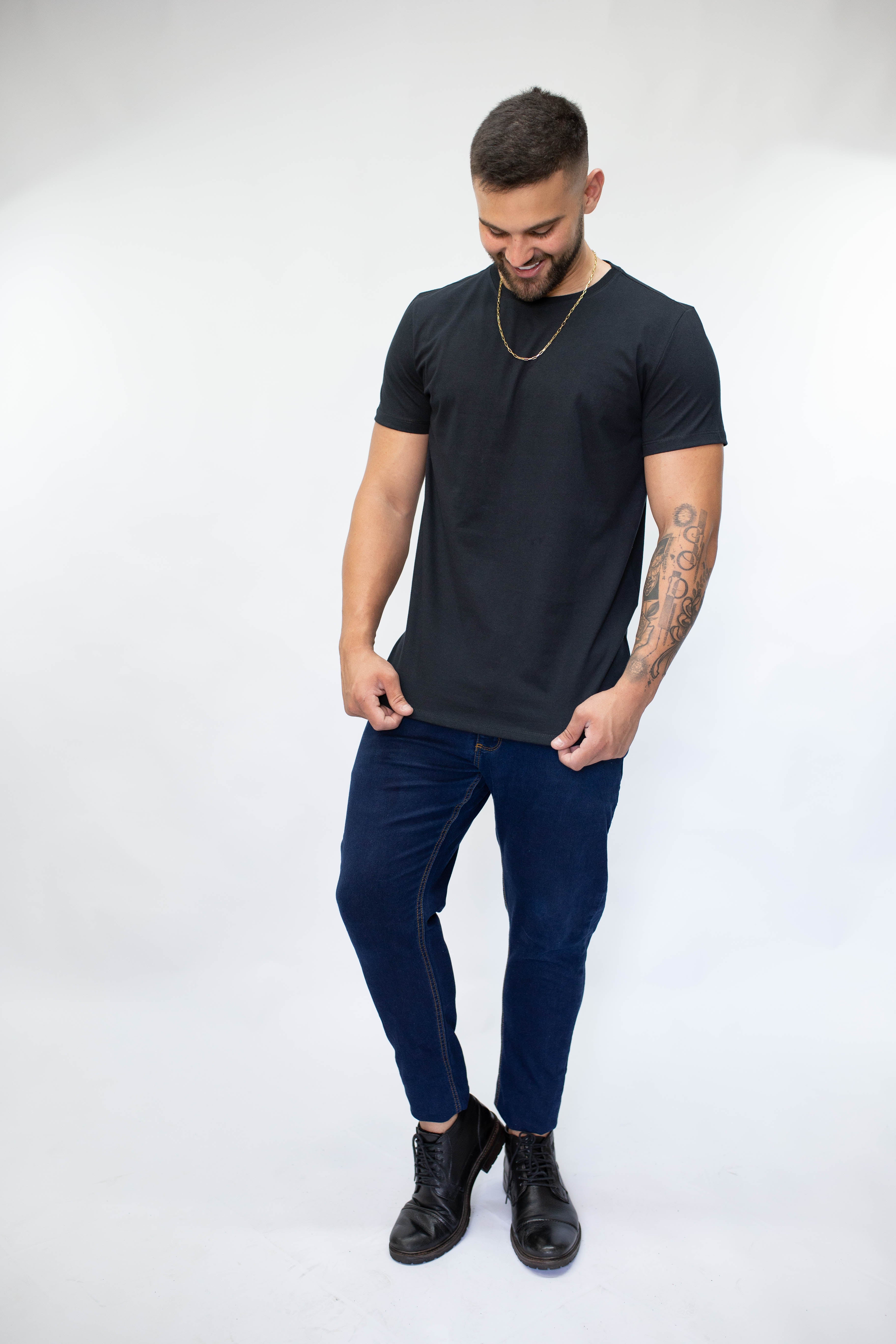 Camiseta Básica Masculina - Preto